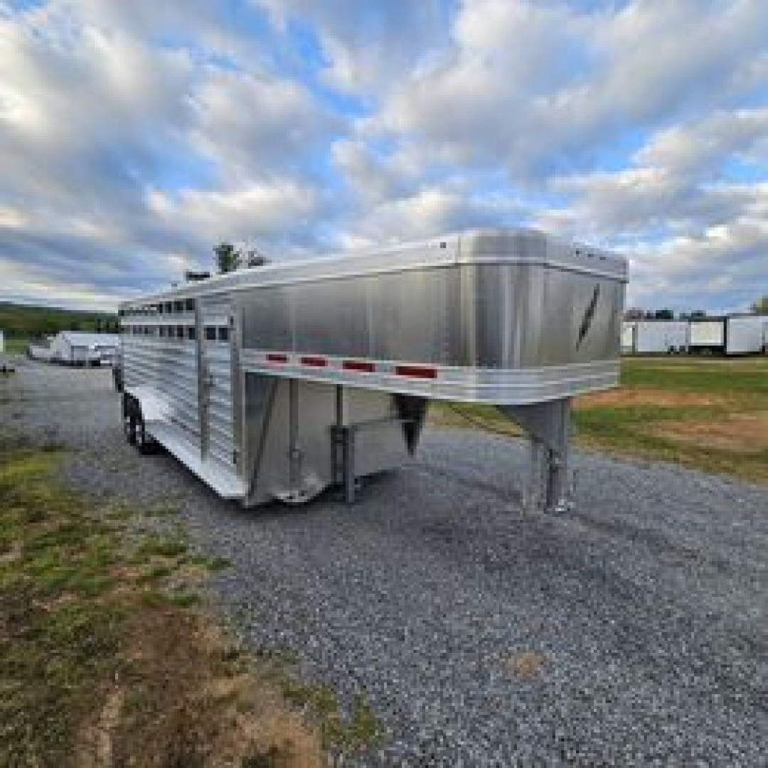 New 2026 Featherlite Trailers GOOSENECK 8127 7X20TA Stock / Stock Combo Trailer
