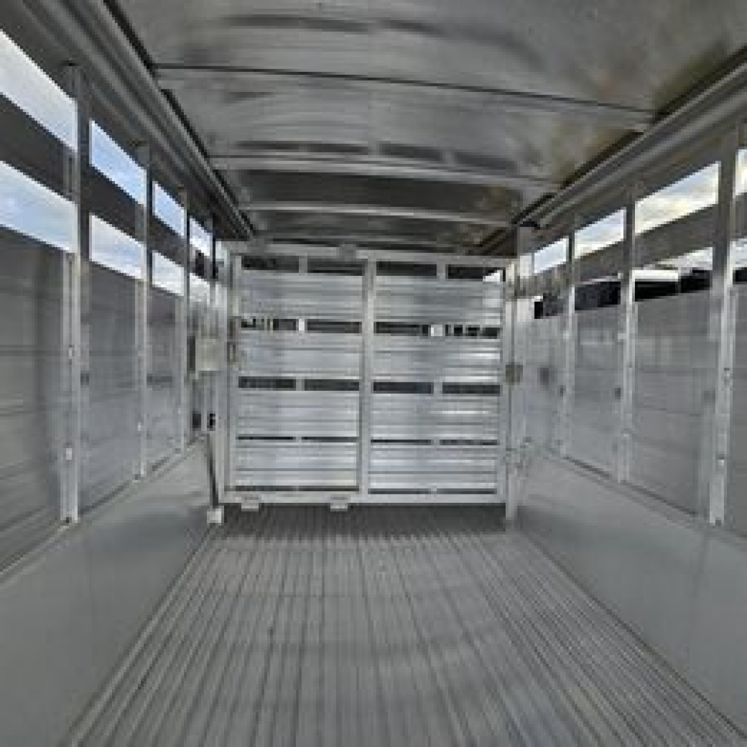 New 2026 Featherlite Trailers GOOSENECK 8127 7X20TA Stock / Stock Combo Trailer