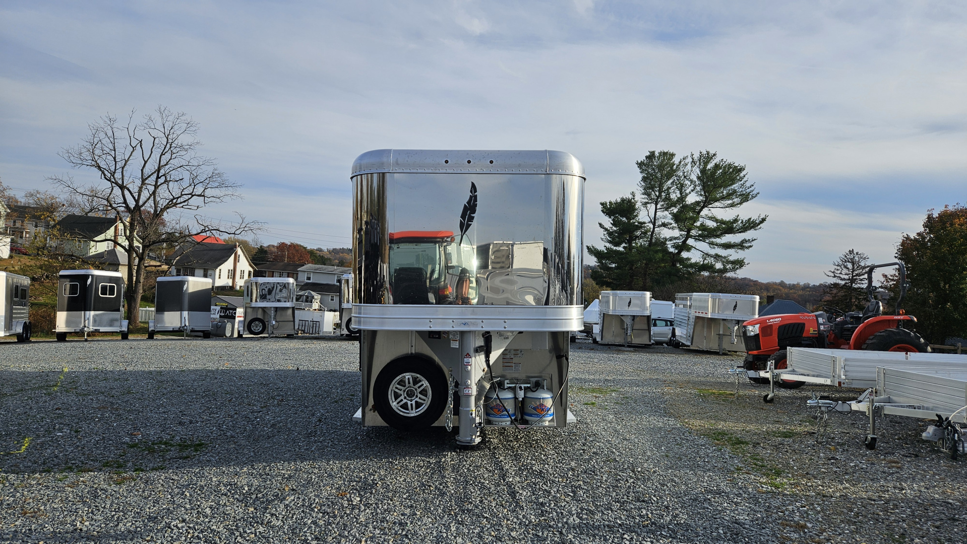 New 2026 Featherlite Trailers GOOSENECK 7'X24'TA Horse Trailer