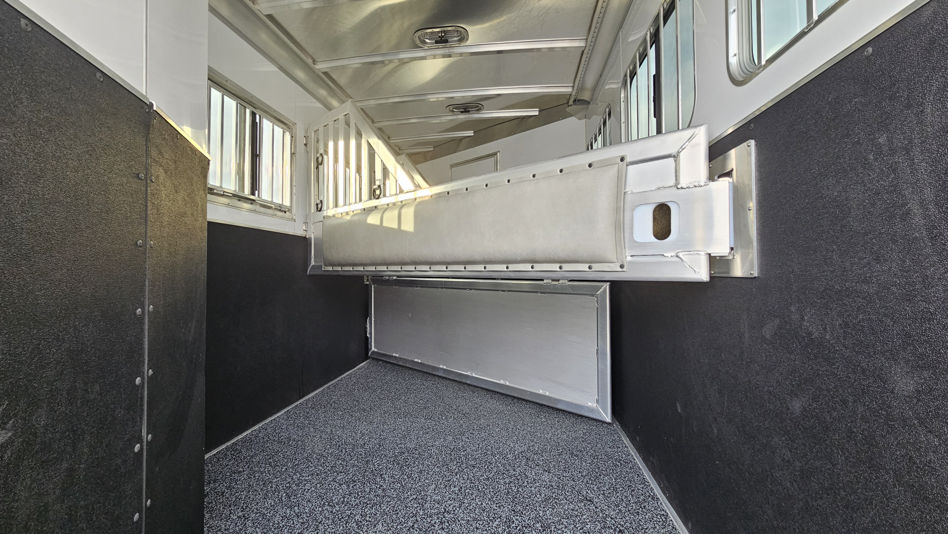 New 2026 Featherlite Trailers GOOSENECK 7'X24'TA Horse Trailer