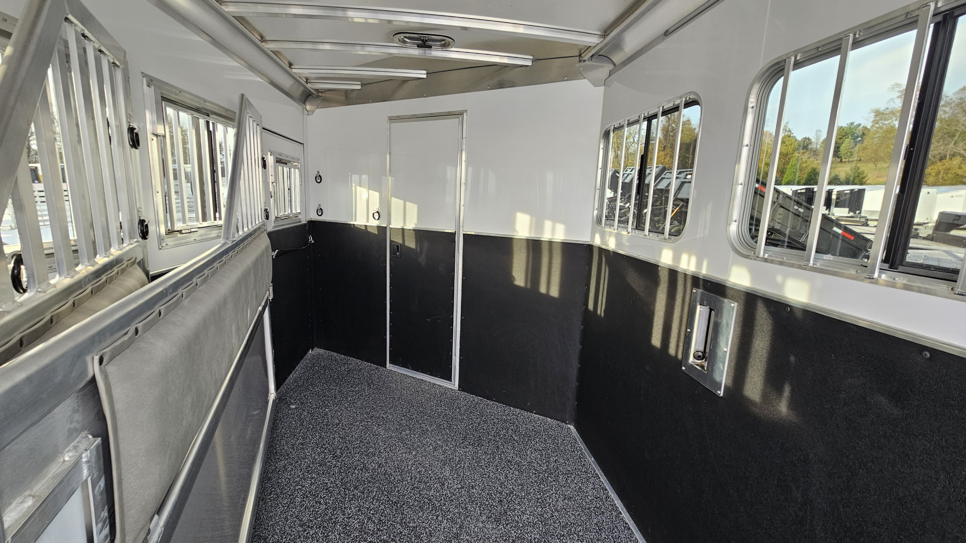 New 2026 Featherlite Trailers GOOSENECK 7'X24'TA Horse Trailer