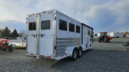 New 2026 Featherlite Trailers GOOSENECK 7'X24'TA Horse Trailer