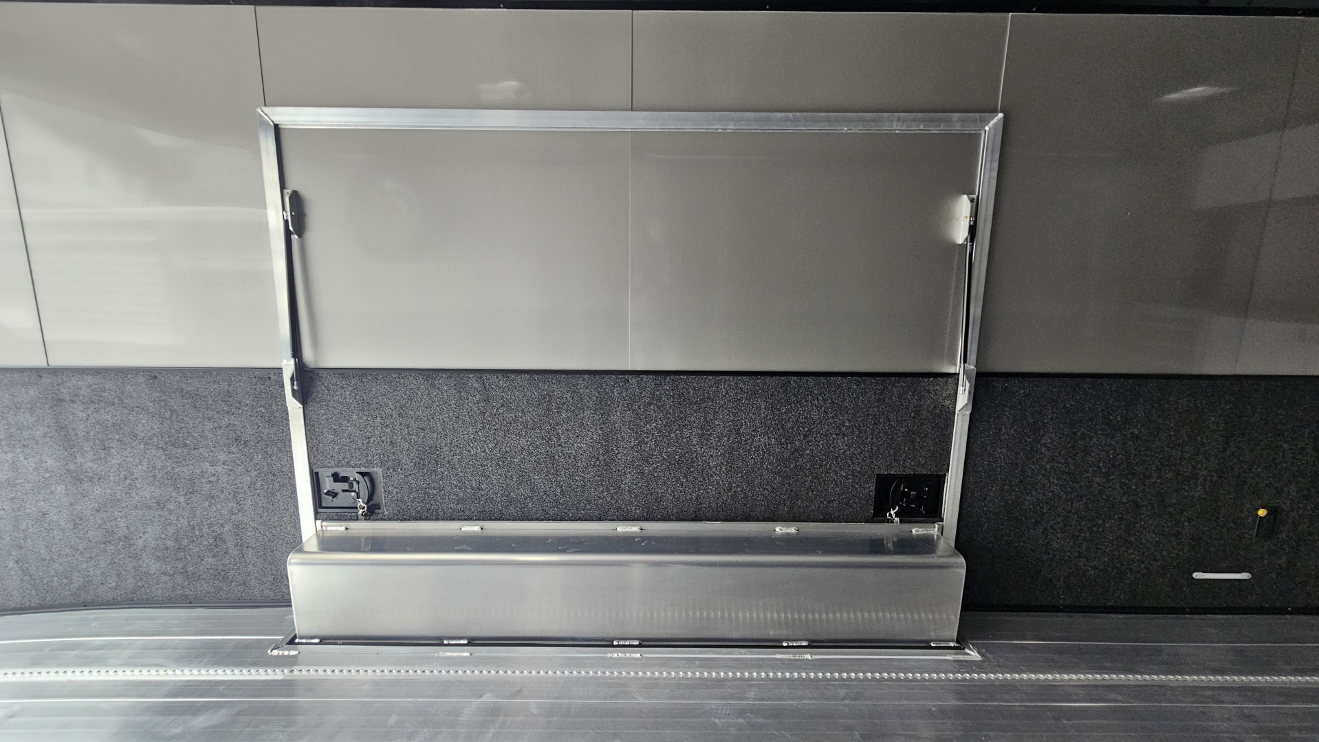 New 2026 Featherlite Trailers 4410 8.5X24TA Car / Racing Trailer