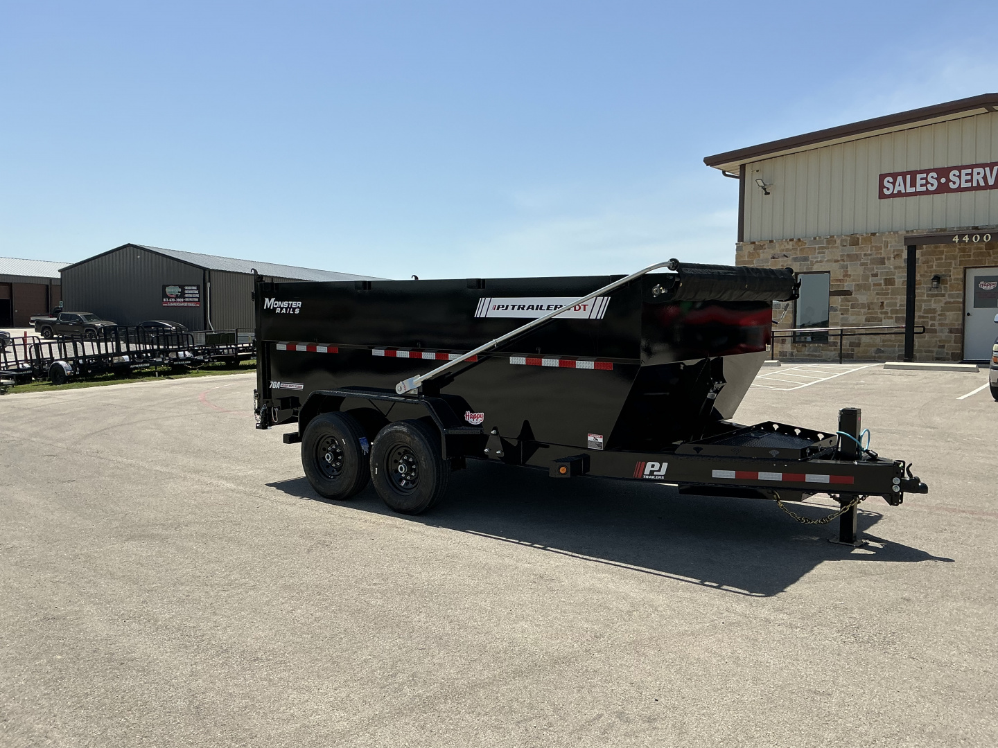 New 2026 PJ 83"x14' BP Tandem Axle Low Pro Telescopic Dump w/ 48" Sides – DT Voyager Package