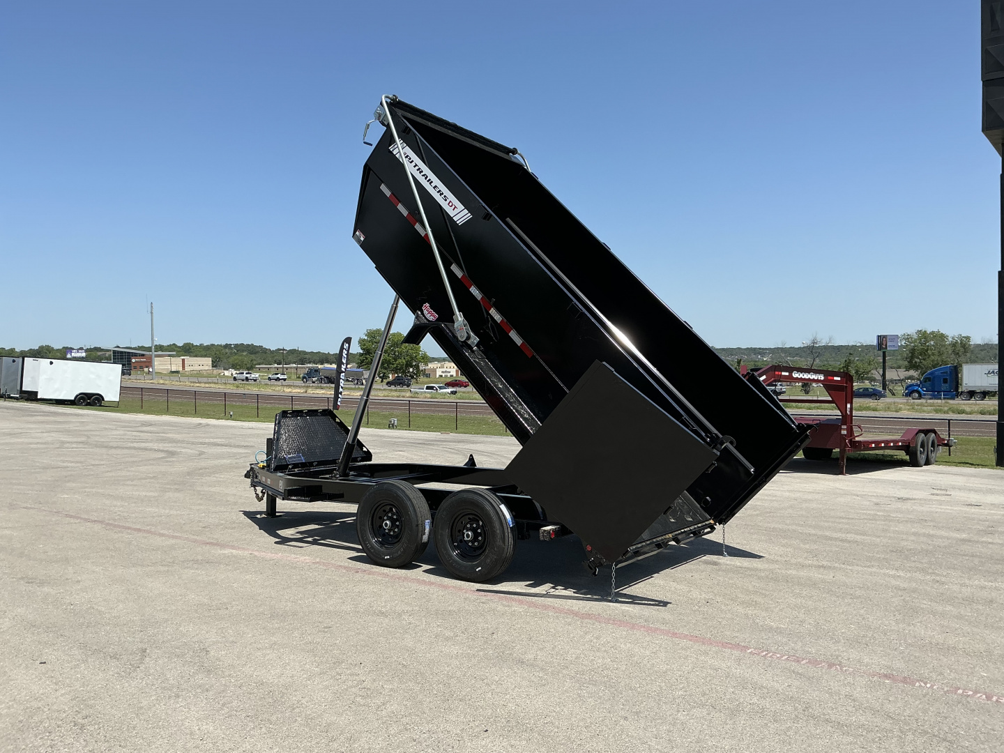New 2026 PJ 83"x14' BP Tandem Axle Low Pro Telescopic Dump w/ 48" Sides – DT Voyager Package