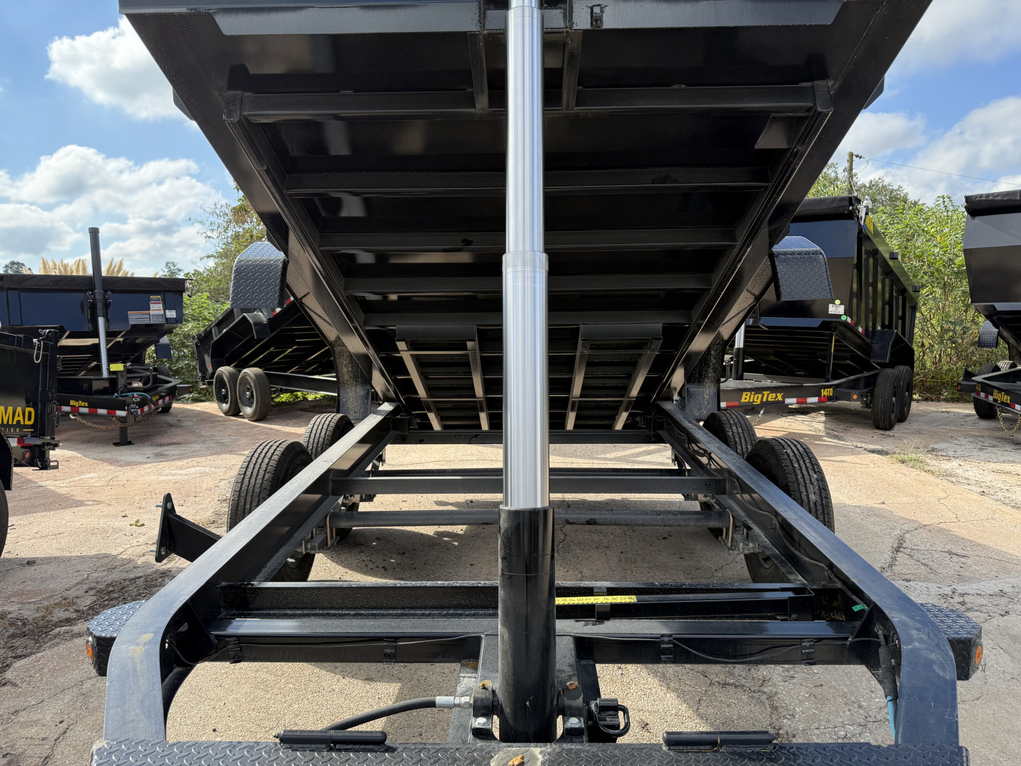 New 2026 Big Tex Trailers 14TD-14C2A-BK Dump Trailer
