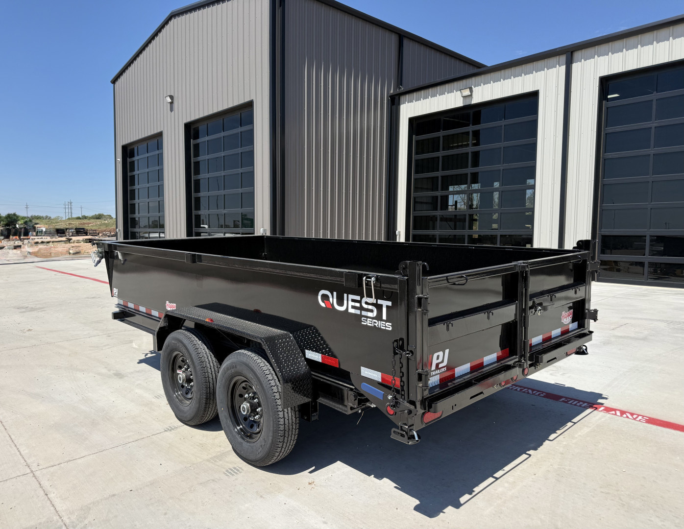 New 2026 PJ 83"x14' BP Tandem Axle Dump w/ 24" Sides – D7