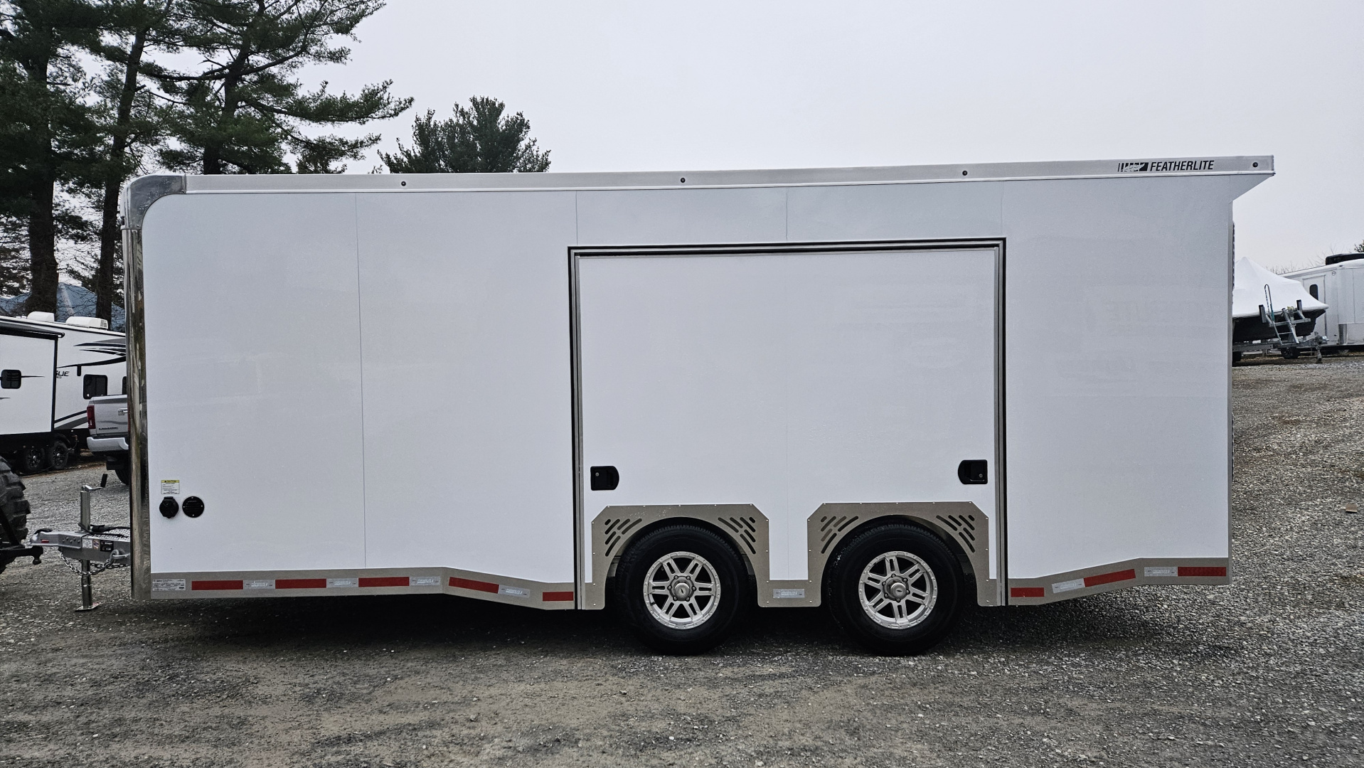 New 2026 Featherlite Trailers 4410 8.5X20TA Car / Racing Trailer