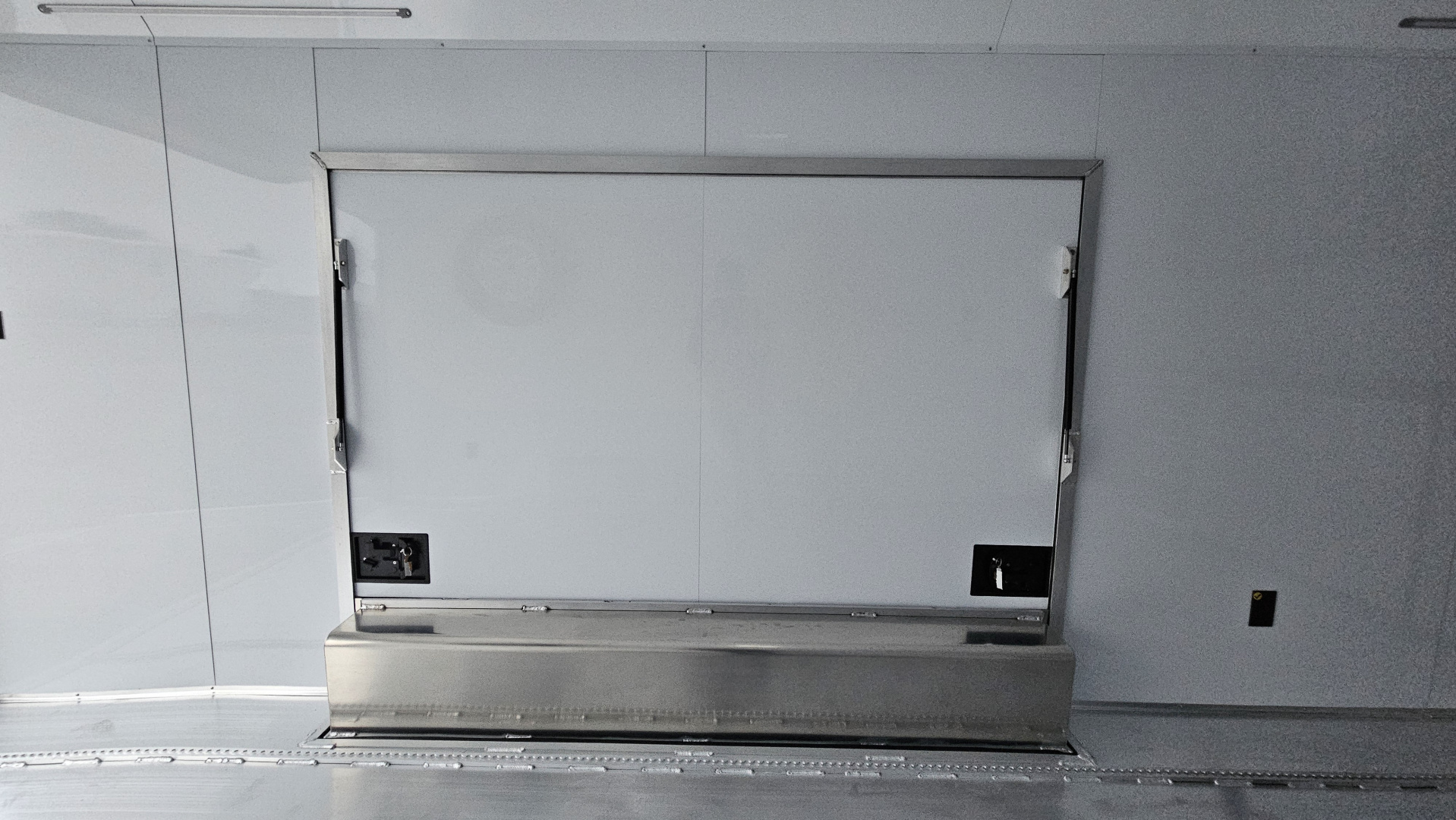 New 2026 Featherlite Trailers 4410 8.5X20TA Car / Racing Trailer