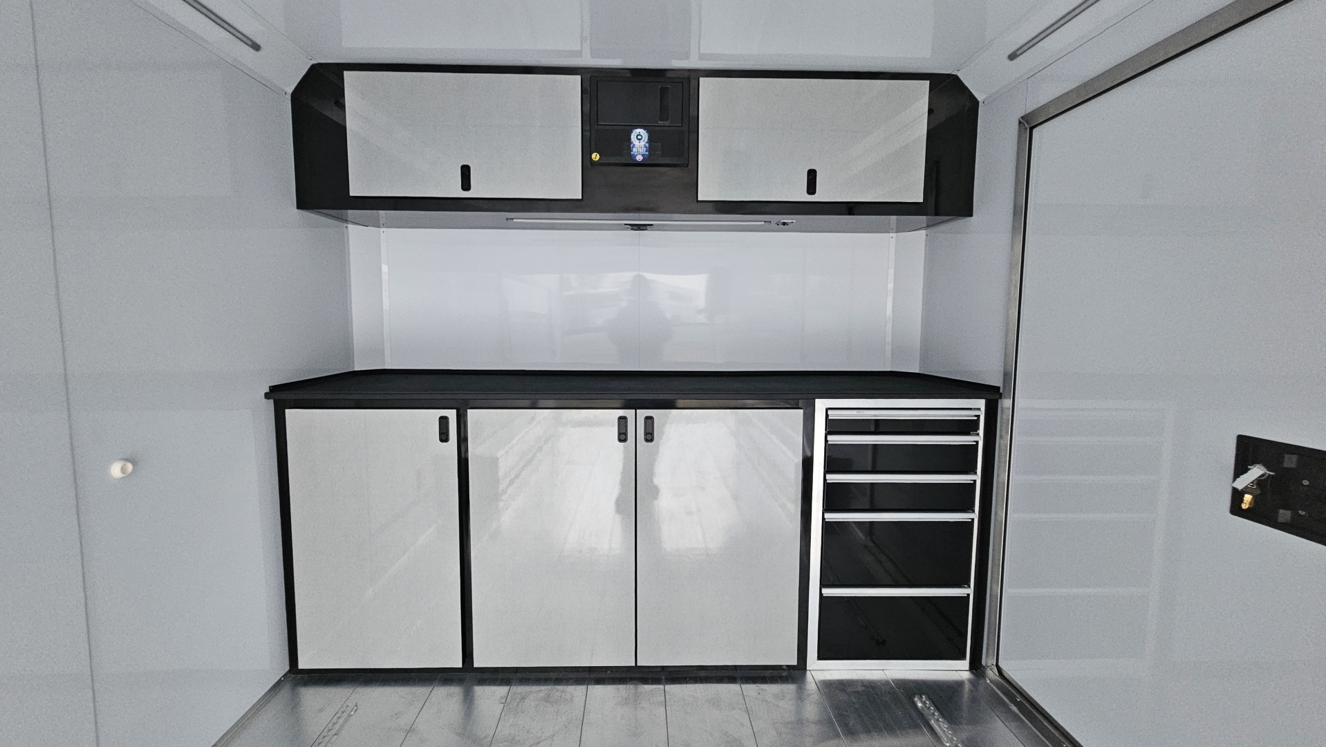 New 2026 Featherlite Trailers 4410 8.5X20TA Car / Racing Trailer