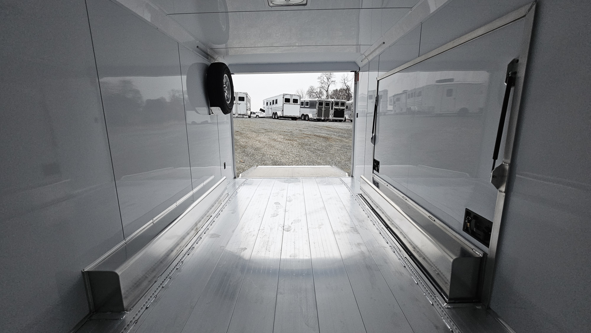 New 2026 Featherlite Trailers 4410 8.5X20TA Car / Racing Trailer