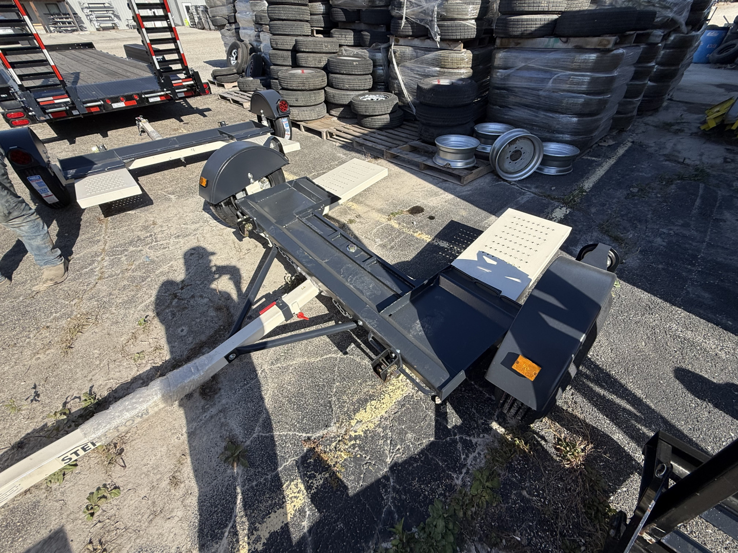 New 2025 Stehl-Tow ST80TD Tow Dolly SURGE BRAKES (GVW:2999) NAVY/WHITE