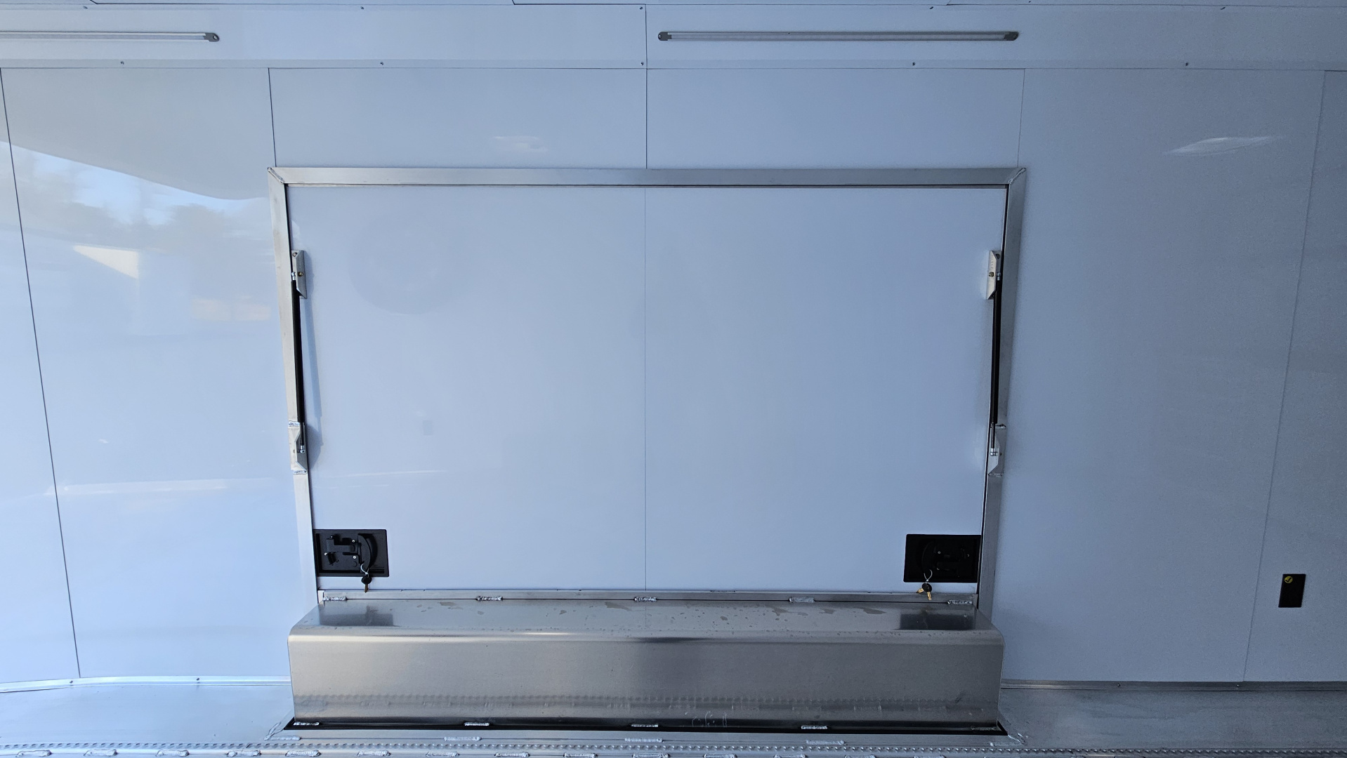 New 2026 Featherlite Trailers 4410 8.5X24TA Car / Racing Trailer