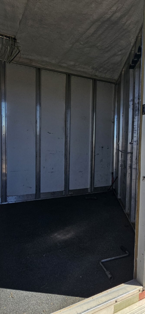 Used 2003 Exiss Trailers 3-Horse Slant Horse Trailer