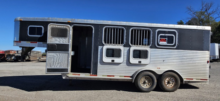 Used 2003 Exiss Trailers 3-Horse Slant Horse Trailer