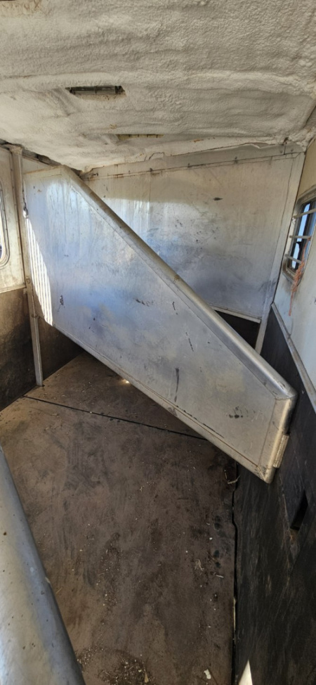 Used 2003 Exiss Trailers 3-Horse Slant Horse Trailer