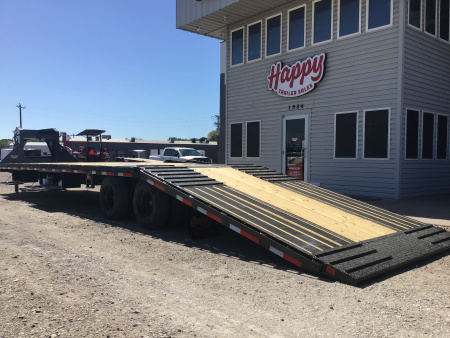 New 2026 Diamond C 102"x40' Engineered Beam FMAX216 w/ Hyd. Dovetail - 40K Pacesetter Edition