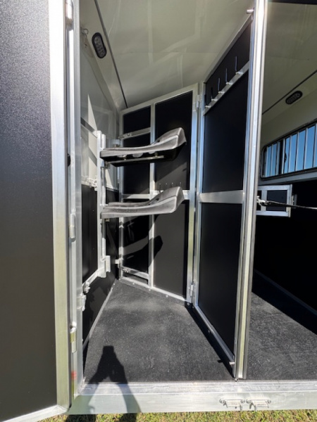 New 2026 Shadow 2026 Shadow 2H 7'6" LQ Horse Trailer