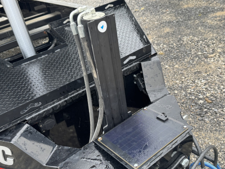 New 2025 Diamond C LPT210 16’ Dump Trailer, PACESETTER EDITION, HYDRAULIC JACK, 7 GAUGE FLOOR, FORK HOLDERS