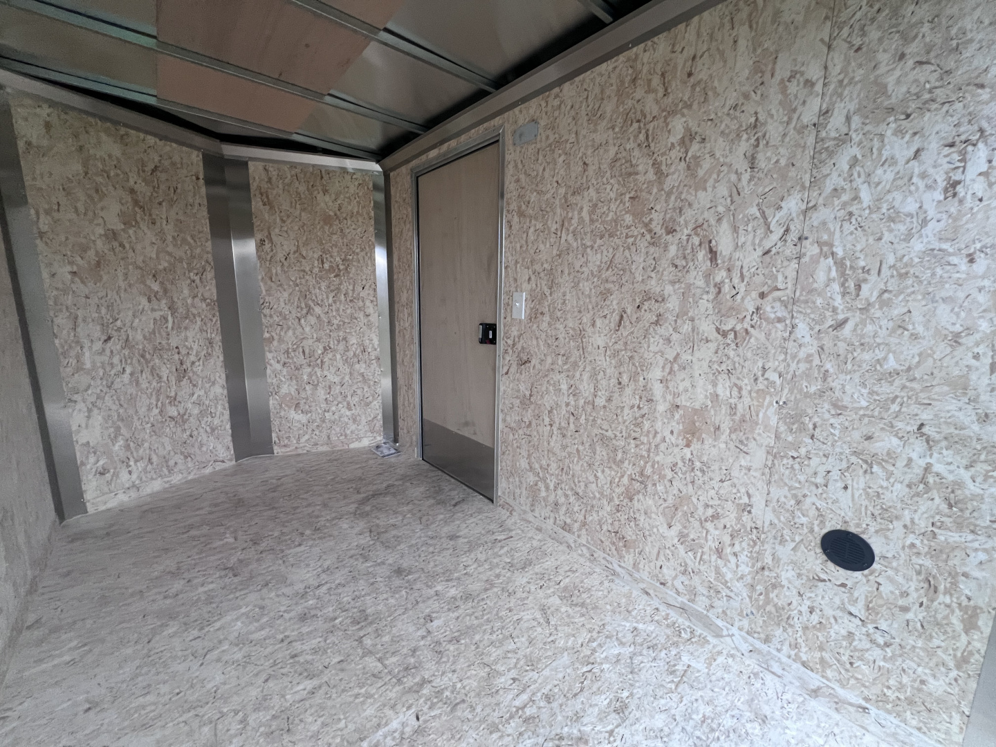 New 2026 Look Trailers 6X10 3K ST-DLX BARN DOOR Cargo / Enclosed Trailer