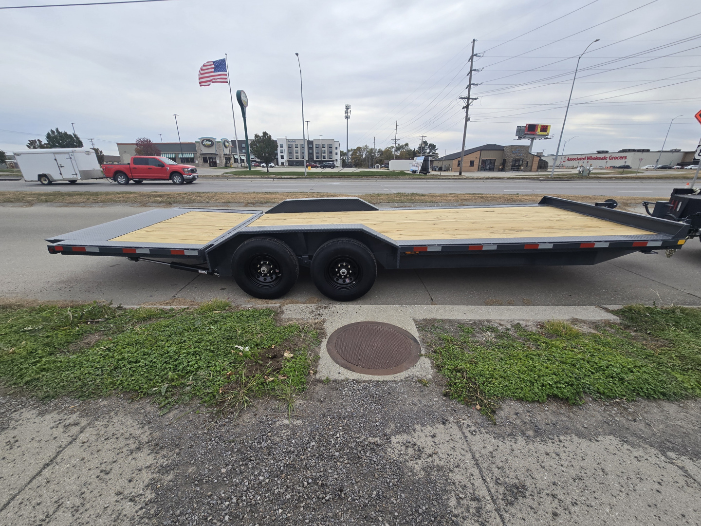 New 2026 HT Trailers 102"x24' Hydraulic Dove 14k GVWR Flatbed Trailer