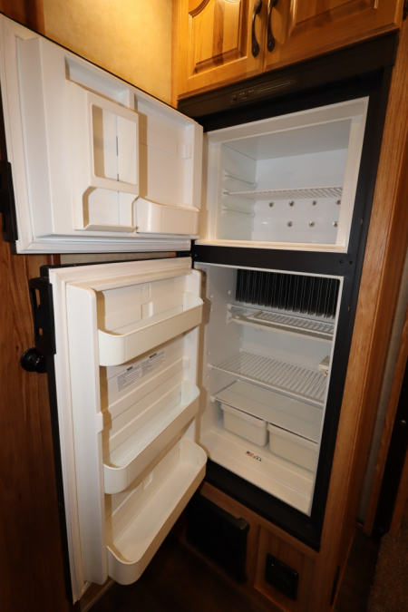 Used 2015 Bison Trailers Stock/Combo LQ Slide-out Horse Trailer