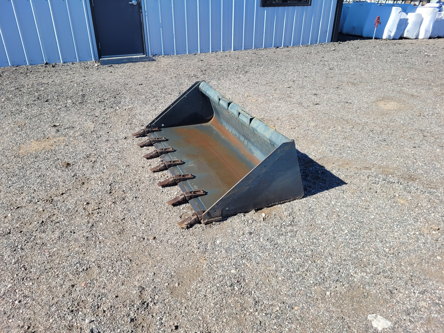 Used Bobcat 68" Wide Skid Steer Tooth Bucket