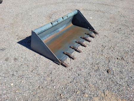 Used Bobcat 68" Wide Skid Steer Tooth Bucket