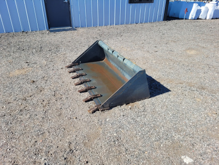 Used Bobcat 68  Wide Skid Steer Tooth Bucket