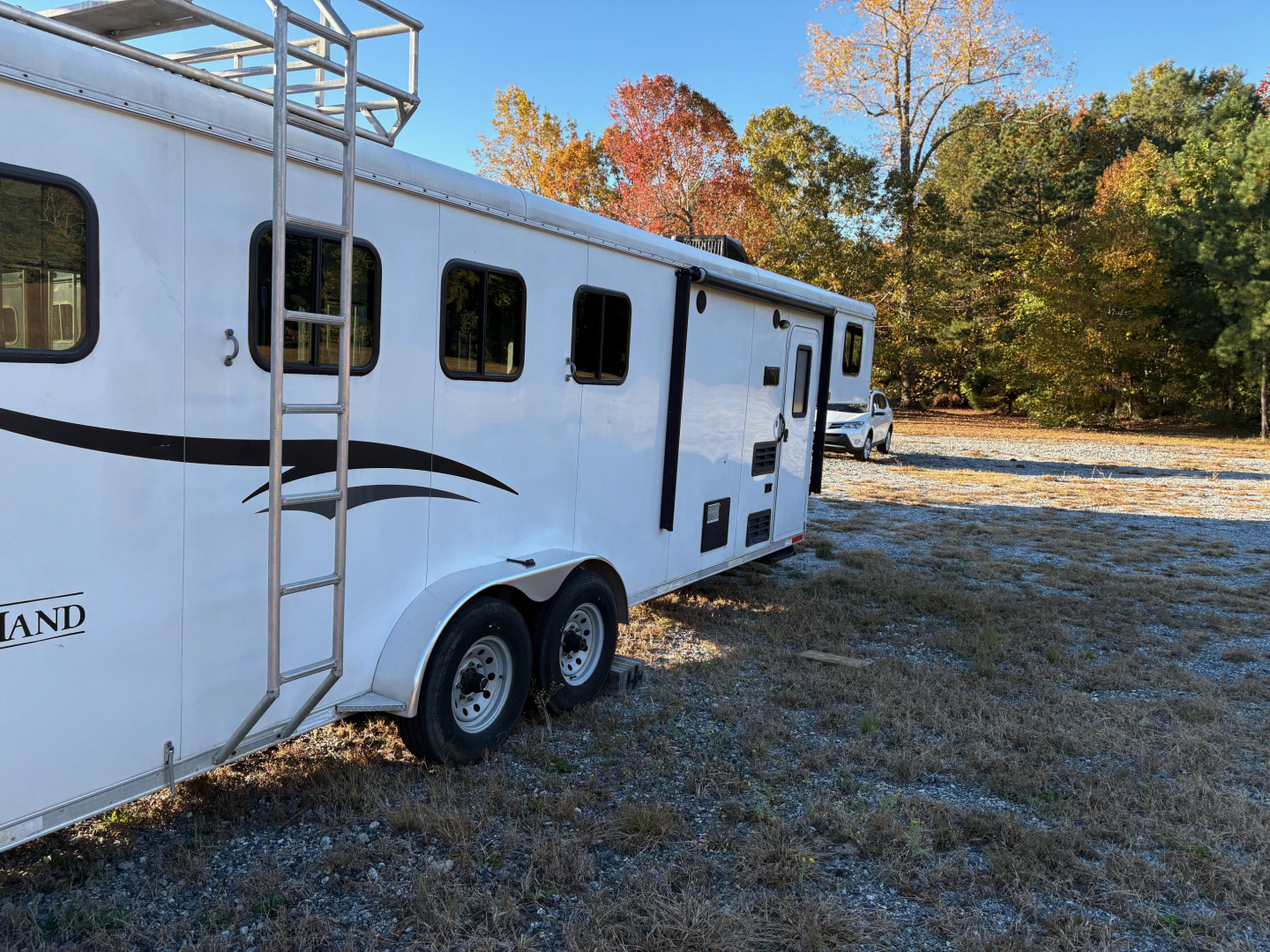 Used 2015 Bison Trailers TRAIL HAND Horse Trailer