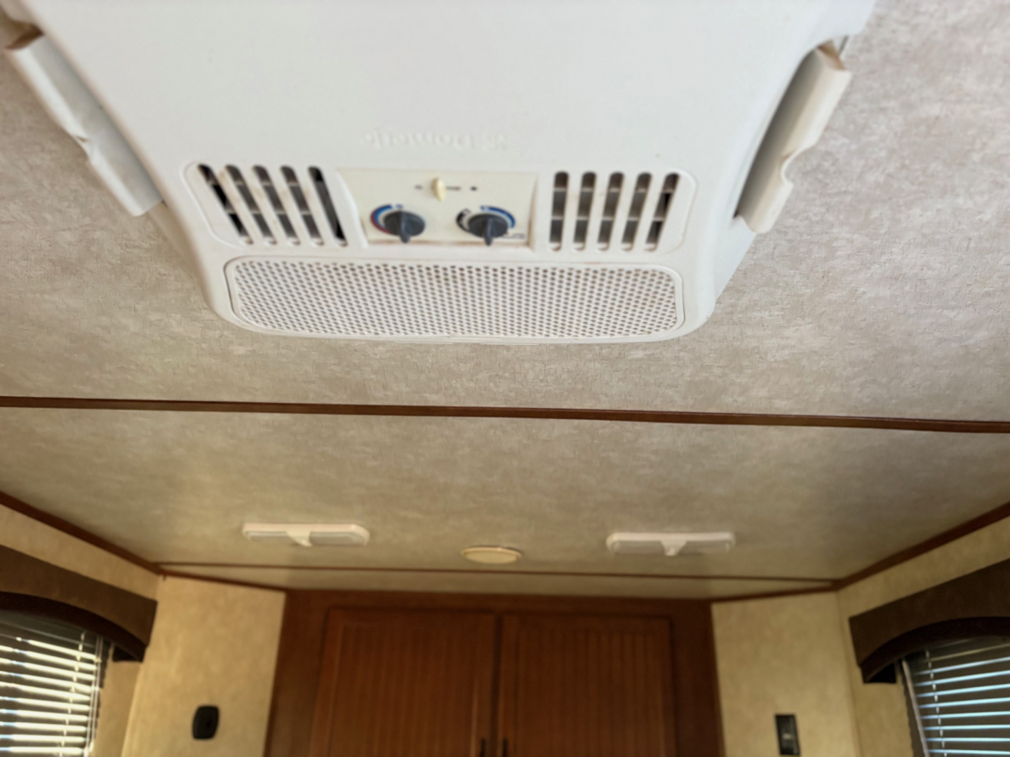 Used 2015 Bison Trailers TRAIL HAND Horse Trailer