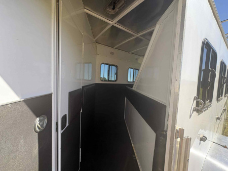 Used 2015 Bison Trailers TRAIL HAND Horse Trailer