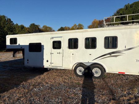 Used 2015 Bison Trailers TRAIL HAND Horse Trailer