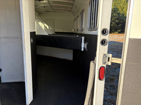 Used 2015 Bison Trailers TRAIL HAND Horse Trailer