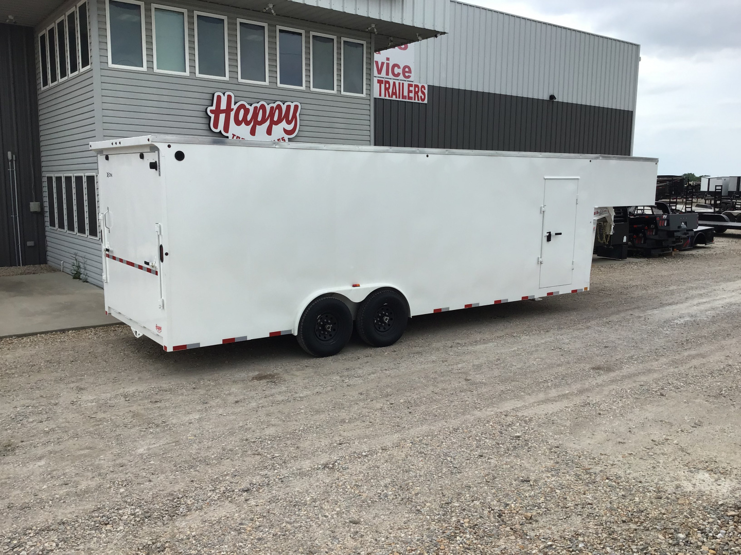 New 2026 X-On 8'x24’ Steel Enclosed Trailer – E2