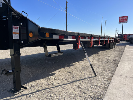 New 2026 PJ 102"x40' GN Low-Pro Air-Ride Flatbed w/ Duals - LD