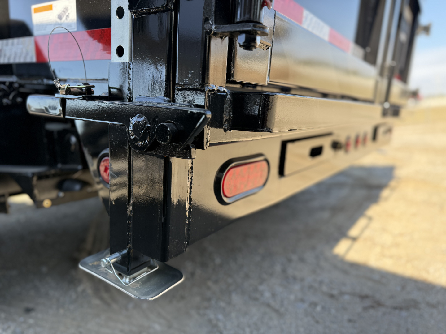 New 2026 Top Hat Trailers DX14-14x83 Telescopic Lift Dump Trailer