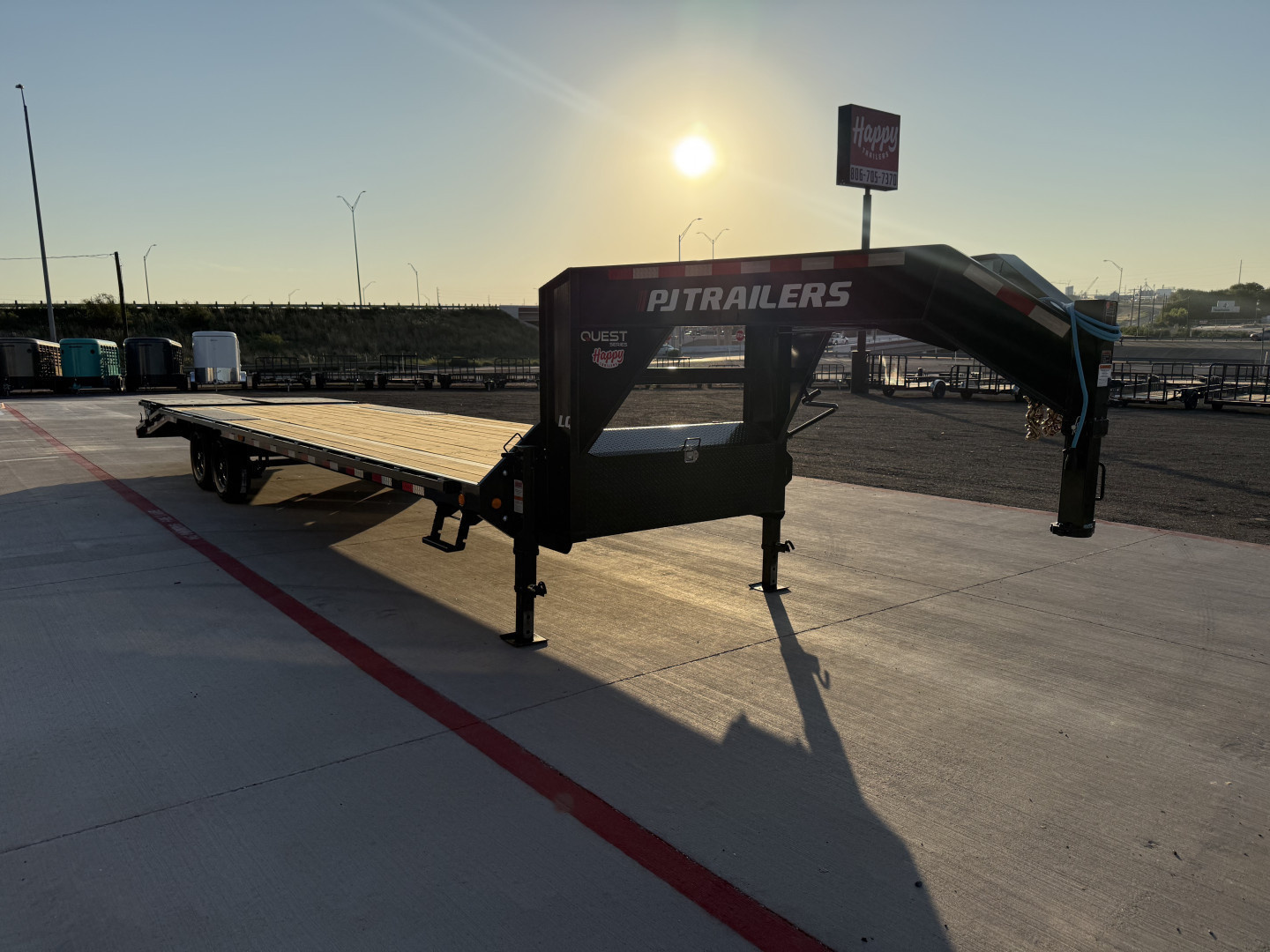 New 2026 PJ 102”x30’ Quest Gooseneck Flatbed w/ Singles – LQ