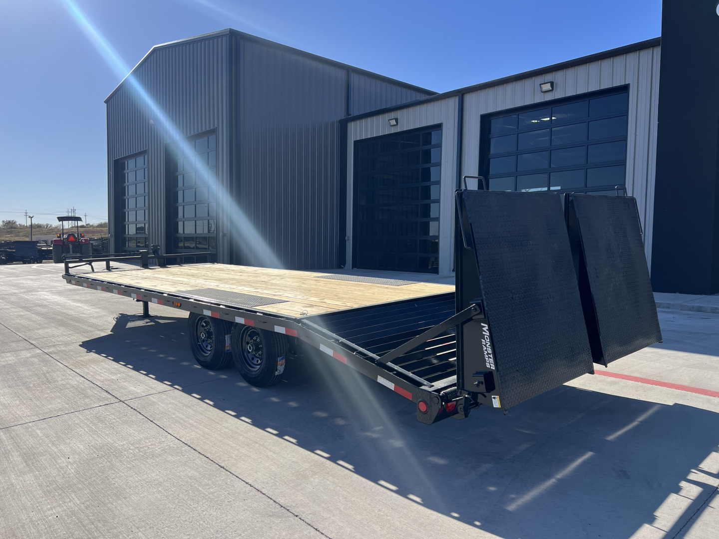 New 2026 PJ 102"x24' BP 8" I-Beam Deckover Trailer – F8