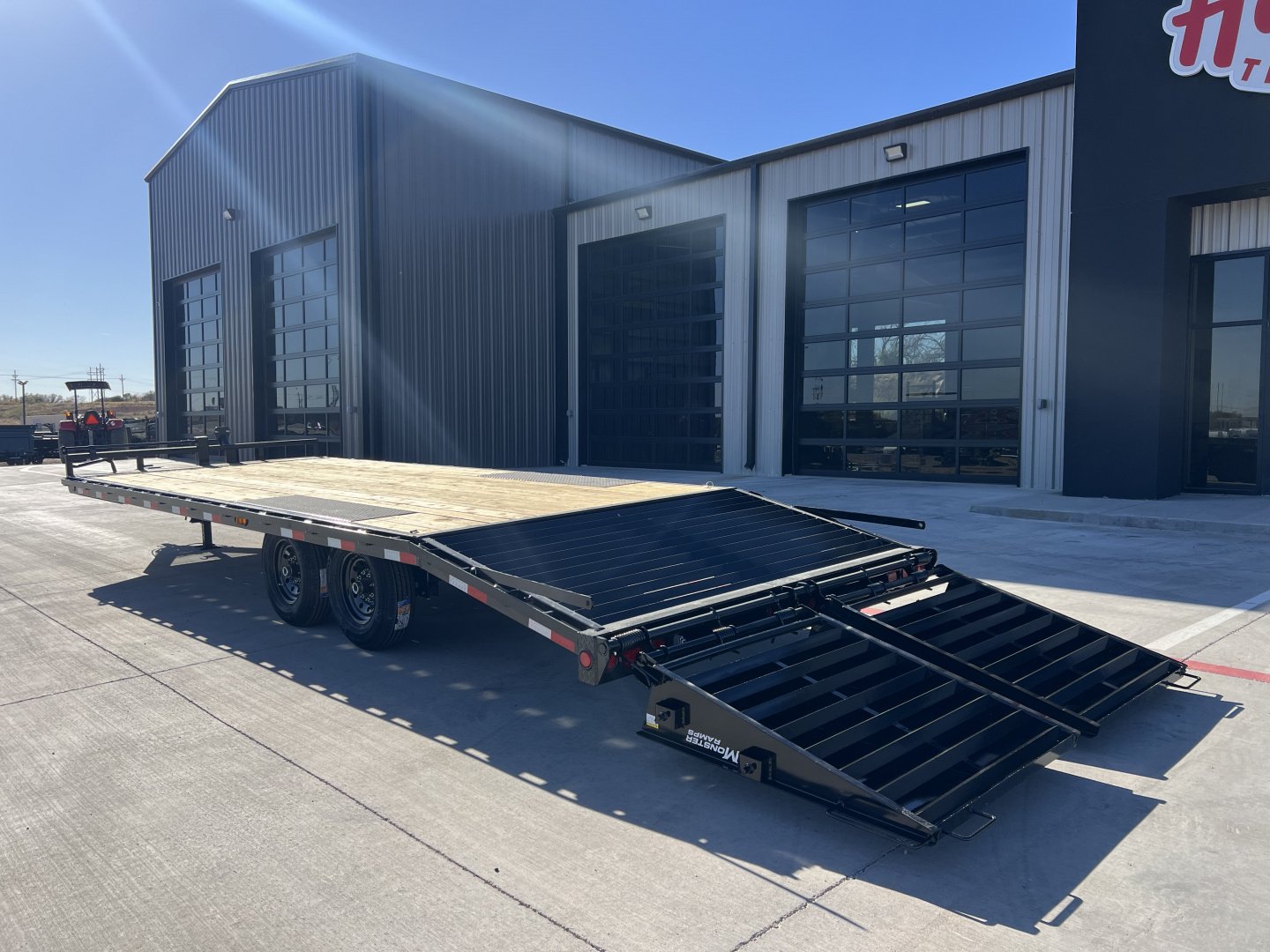 New 2026 PJ 102"x24' BP 8" I-Beam Deckover Trailer – F8