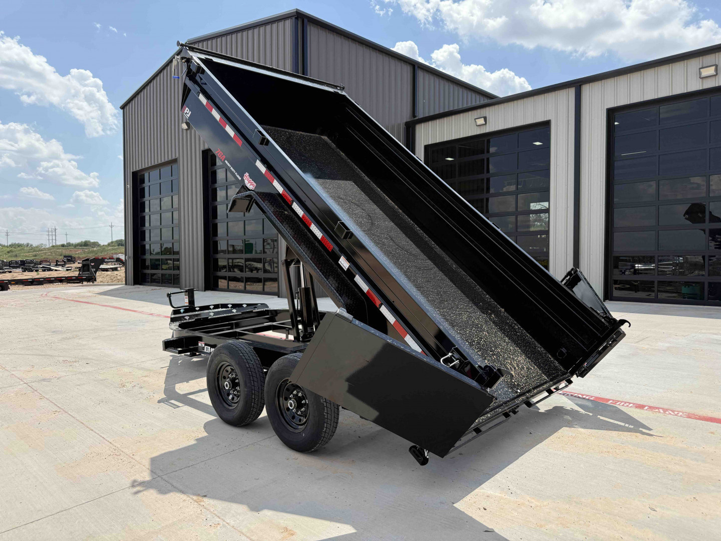 New 2026 PJ 83"x14' BP Tandem Axle Low Pro Dump w/ 24" Sides – DL