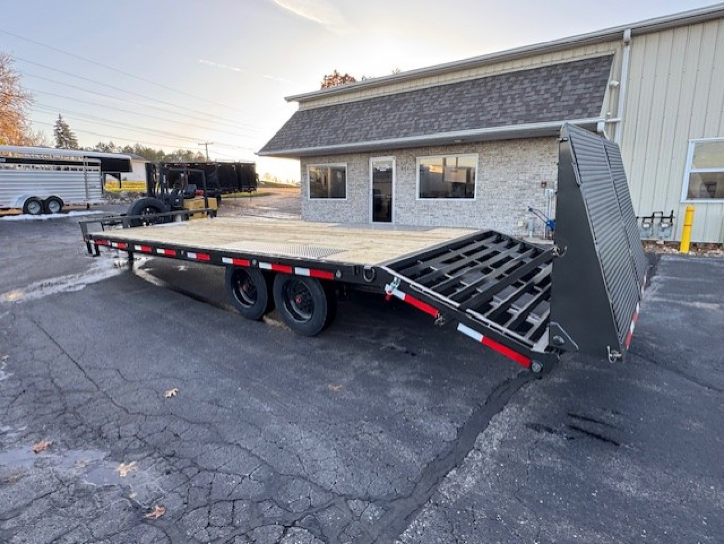 New 2026 MAXX-D DOX10224 Deckover Trailer