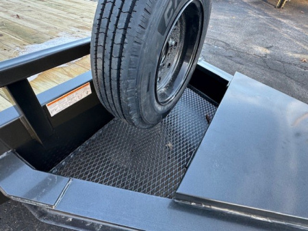 New 2026 MAXX-D DOX10224 Deckover Trailer