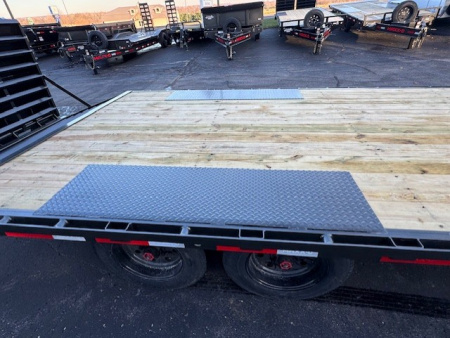 New 2026 MAXX-D DOX10224 Deckover Trailer