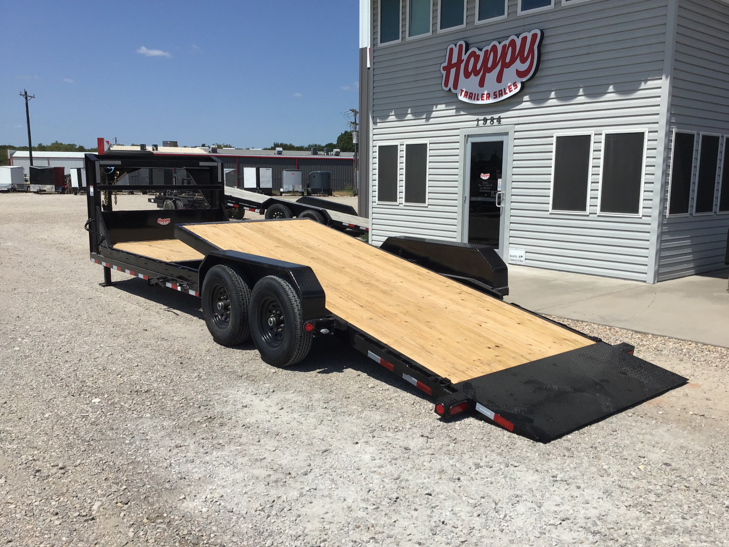 New 2026 PJ 83"x24' Gooseneck Equipment Tilt Trailer – T6