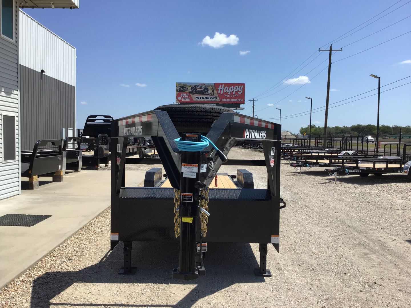 New 2026 PJ 83"x24' Gooseneck Equipment Tilt Trailer – T6