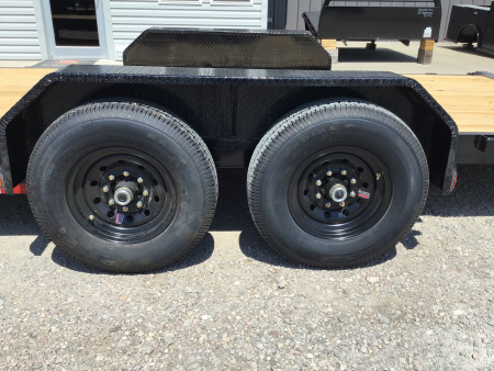 New 2026 PJ 83"x24' Gooseneck Equipment Tilt Trailer – T6