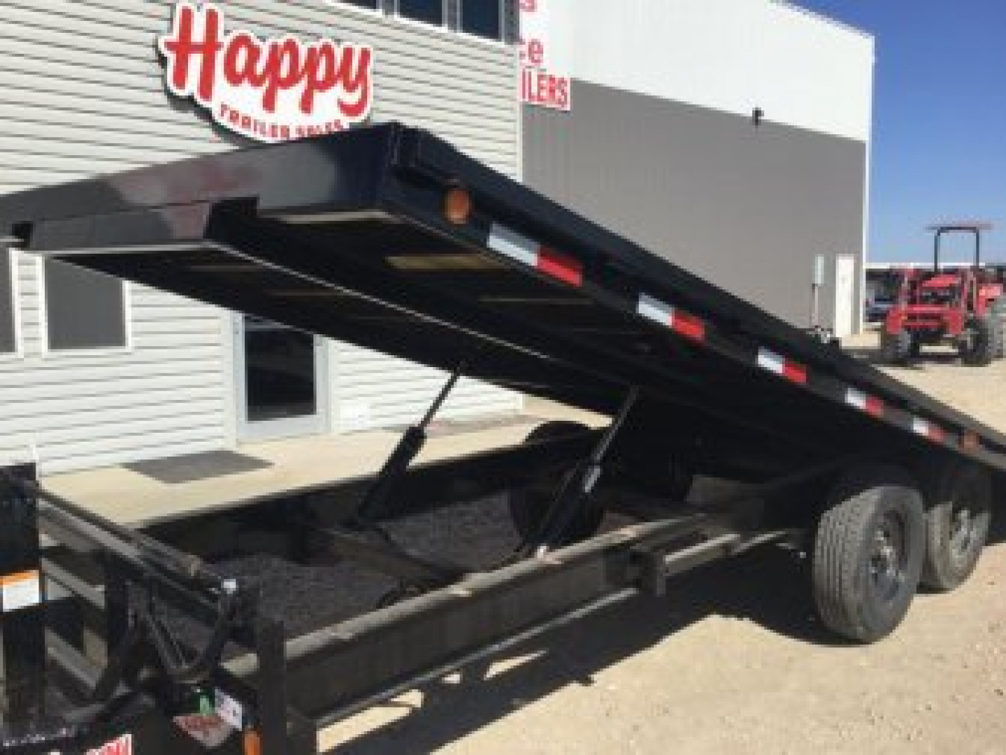 New 2025 PJ 102"x22' Deckover Hydraulic Tilt Trailer – T8