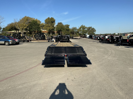 New 2026 PJ 102”x30’ Quest Gooseneck Flatbed w/ Singles – LQ