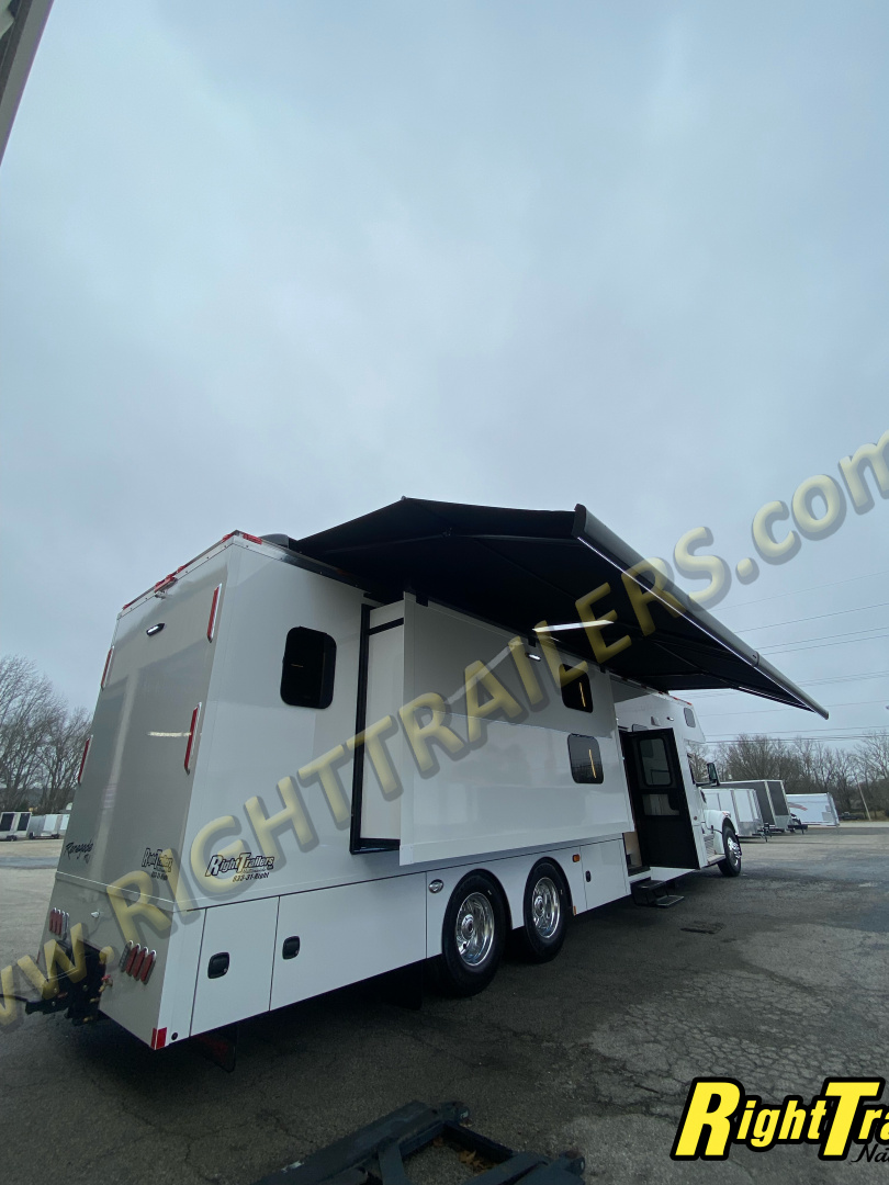 New 2026 Renegade RV Motorhome Peterbilt 567 45CBF- 2 Full Baths & Bunk Beds!